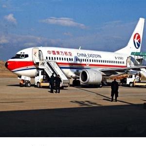 富蕴可可托海机场空运航空快运业稳步发展的原因是什么？